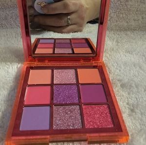 Huda Neon Pink Pallet